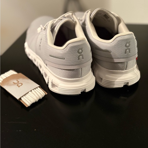 On Running Women’s On Cloud 6 - Picture 2 of 6